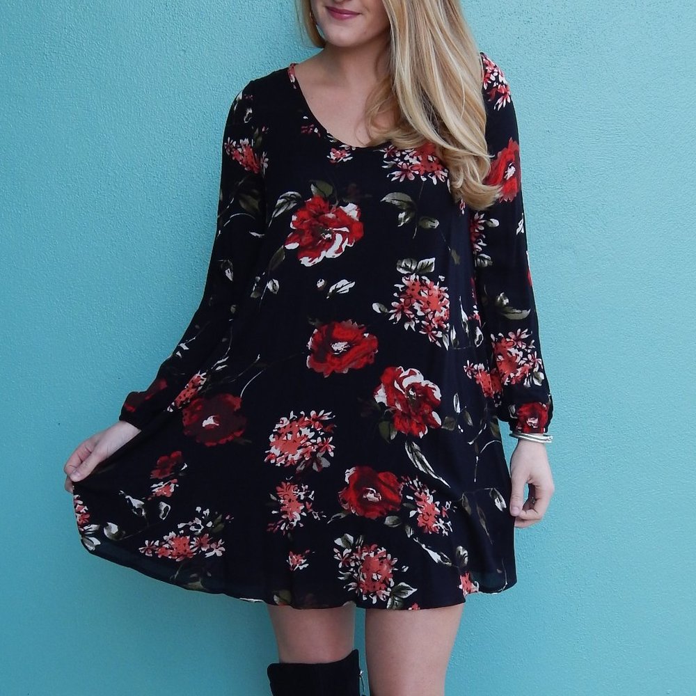 Mittoshop Red and Black Floral Dress with Open Back
